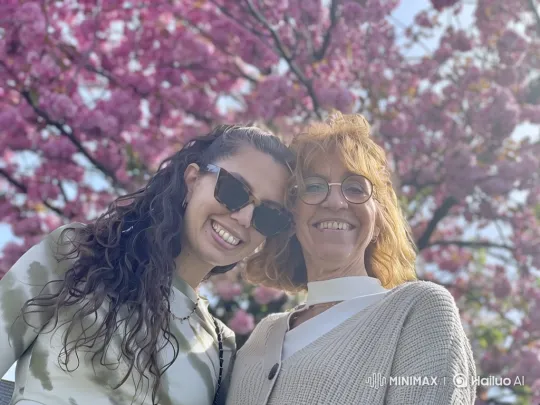 Joyful Connection Between Generations – AI Generated Video | Hailuo AI