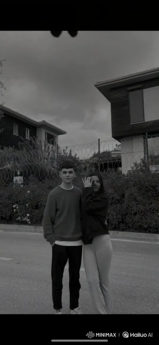 Young Family's Joyful Reunion Captured on Camera – AI Generated Video | Hailuo AI