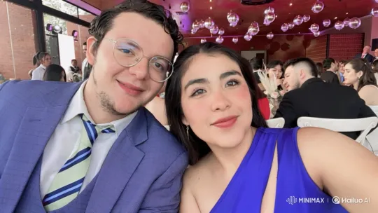 Family Celebration: A Heartwarming Moment Captured – AI Generated Video | Hailuo AI