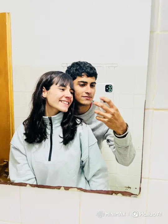 Family Embraces in Candid Smartphone Video – AI Generated Video | Hailuo AI