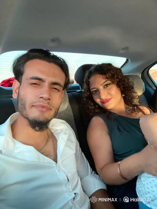 Family Embrace Captured on a Summer Evening – AI Generated Video | Hailuo AI