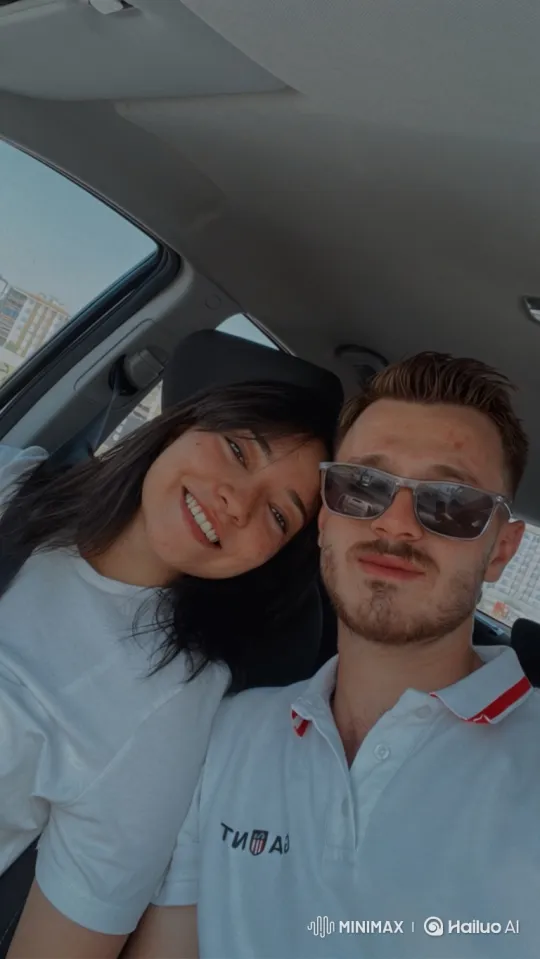 Family Intimacy Captured on iPhone: Warm Summer Evening – AI Generated Video | Hailuo AI