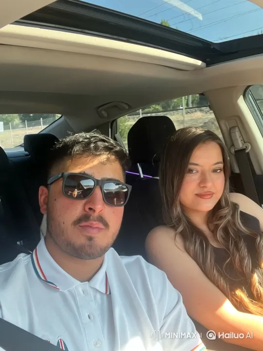 Family Reunion: Summer Evening's Loving Embrace – AI Generated Video | Hailuo AI