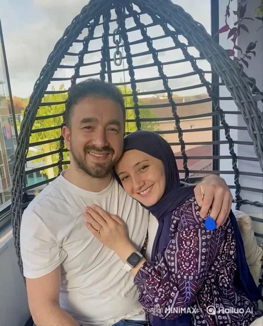 Family Embrace on a Summer Patio – AI Generated Video | Hailuo AI