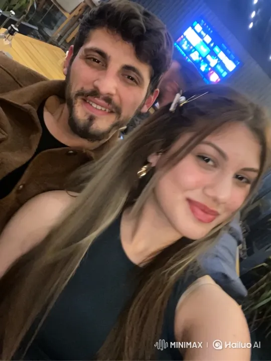 Family Reunion: Young Couple and Daughter's Warm Embrace – AI Generated Video | Hailuo AI