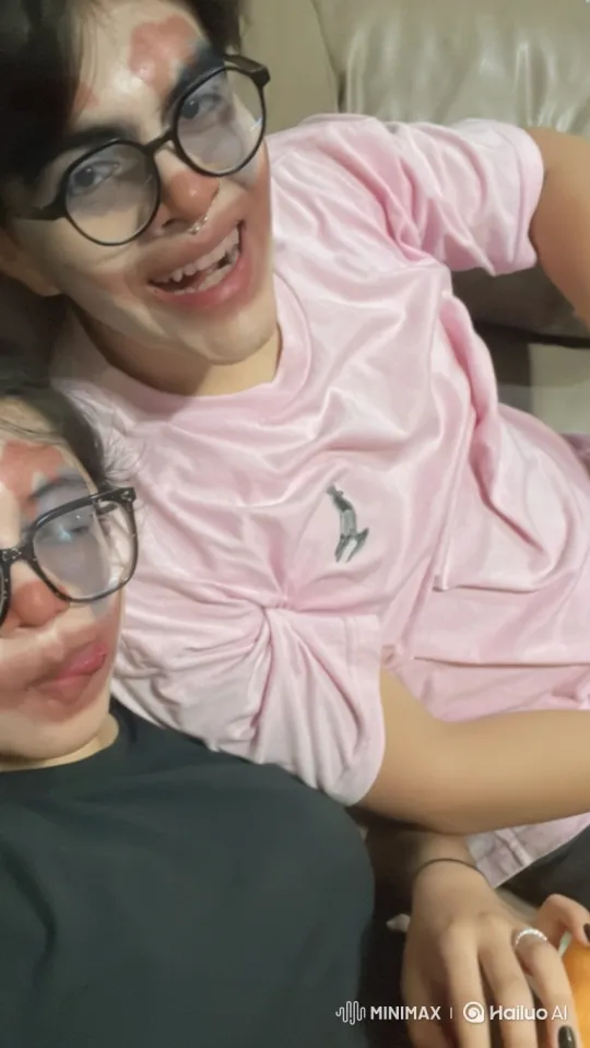 Family Moments Captured on Candid Video – AI Generated Video | Hailuo AI
