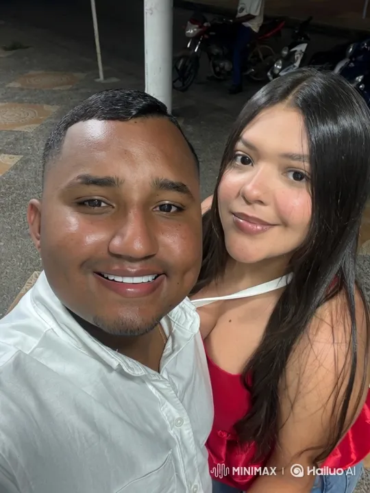 Family Portrait: A Moment of Pure Happiness – AI Generated Video | Hailuo AI