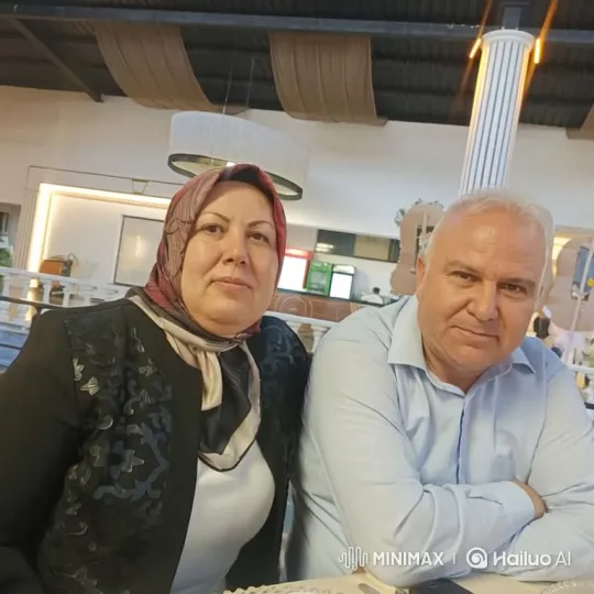 Serene Couple in a Brightly Lit Restaurant – AI Generated Video | Hailuo AI