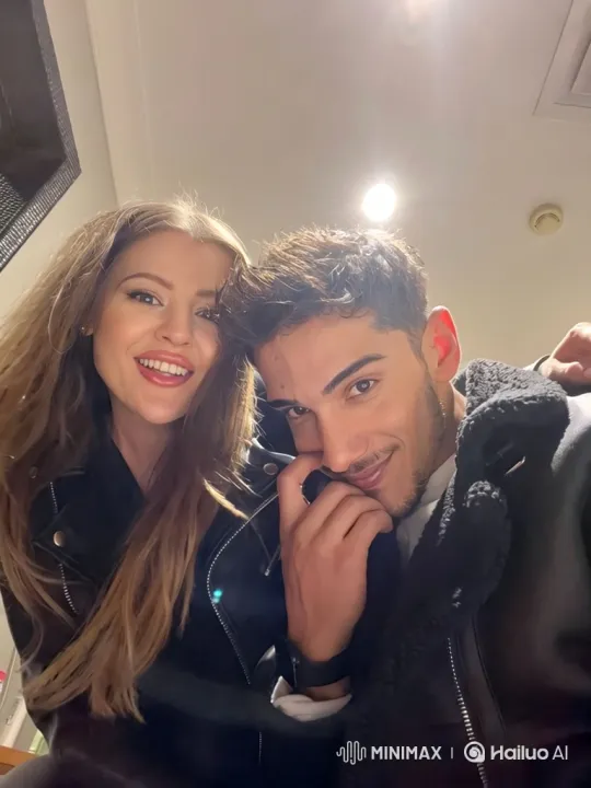 Family Reunion: Summer Evening's Joyful Embrace – AI Generated Video | Hailuo AI