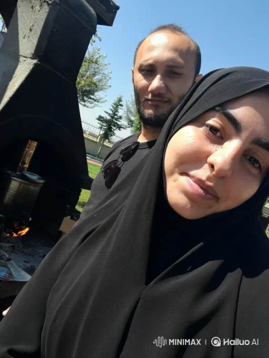 Family Happiness Captured in Day-to-Evening Transition – AI Generated Video | Hailuo AI