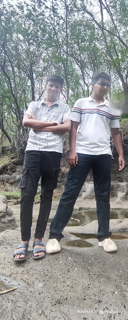 Two Men Sharing an Intimate Kiss in Nature – AI Generated Video | Hailuo AI