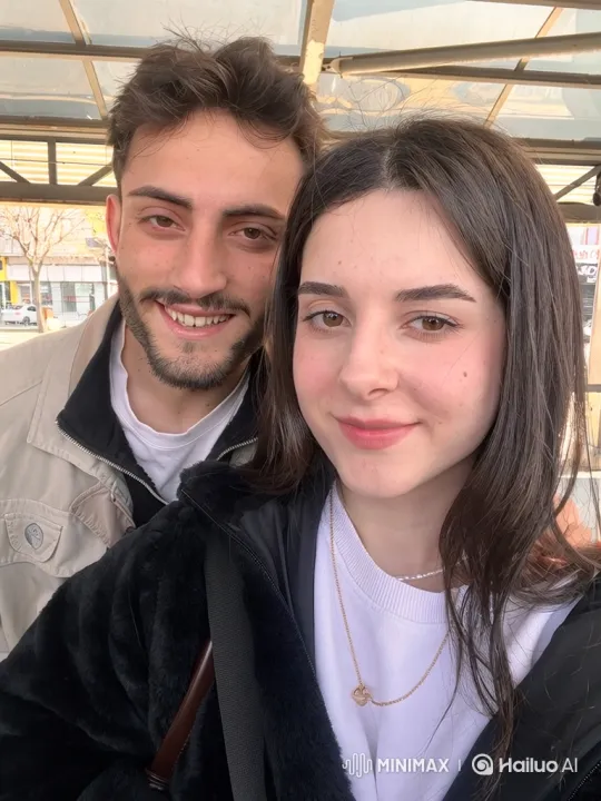 Family Joy: Couple and Daughter's Loving Embrace – AI Generated Video | Hailuo AI