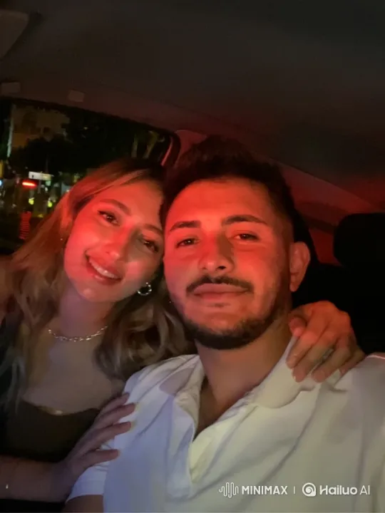 Family Portrait: Loving Parents and Daughter's Embrace – AI Generated Video | Hailuo AI
