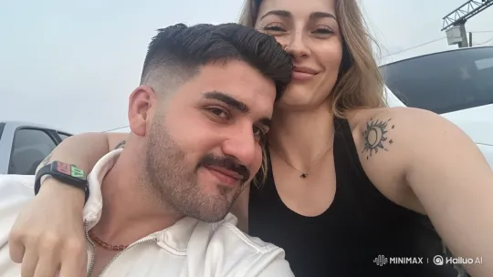 Family Embrace Captures Summer Evening's Intimacy – AI Generated Video | Hailuo AI