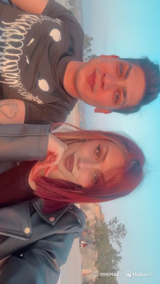 Family Embrace: Summer Evening with Parents and Kids – AI Generated Video | Hailuo AI