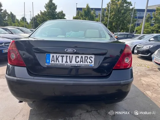 Woman Bounces on Car Trunk at Dealership – AI Generated Video | Hailuo AI