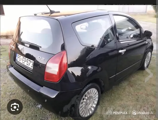 Woman Bounces on Trunk of Citroën C2 – AI Generated Video | Hailuo AI