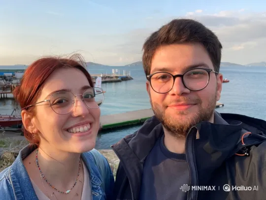 Family Reunion by the Sea: A Heartwarming Embrace – AI Generated Video | Hailuo AI