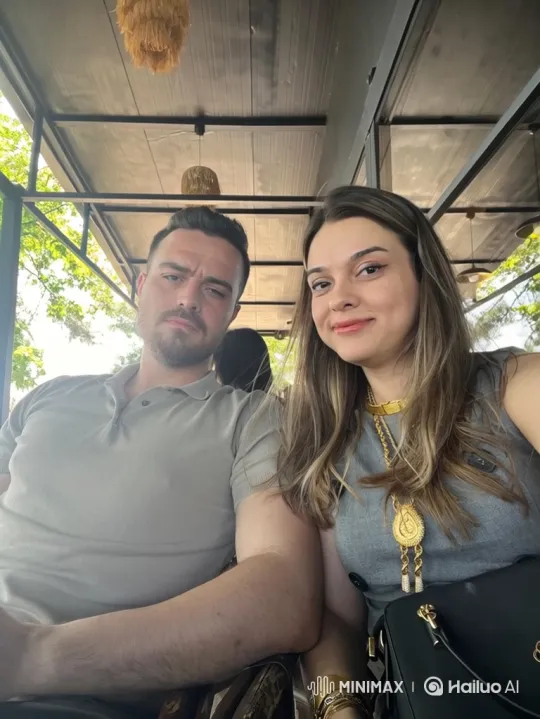 Family Embrace Captures Joyful Summer Moment – AI Generated Video | Hailuo AI