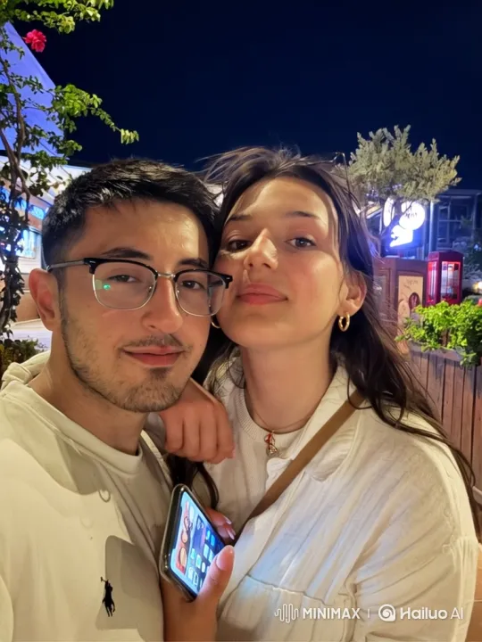 Family Embrace Captured in Intimate Vertical Video – AI Generated Video | Hailuo AI