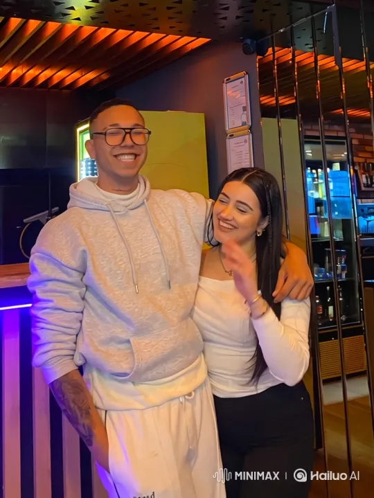 Family Embrace Captured on Summer Evening – AI Generated Video | Hailuo AI