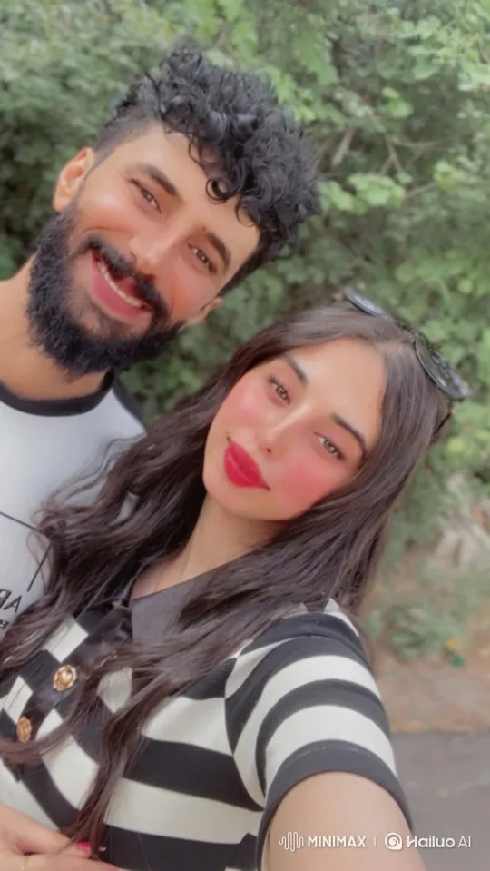 Young Family Embraces in Candid Summer Video – AI Generated Video | Hailuo AI