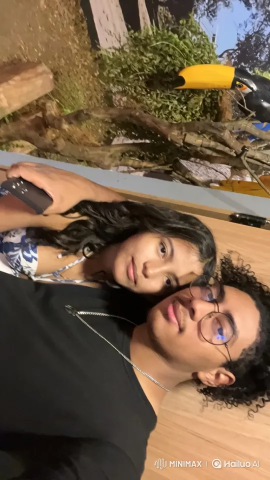 Young Family's Candid Moments Captured on Grainy Video – AI Generated Video | Hailuo AI