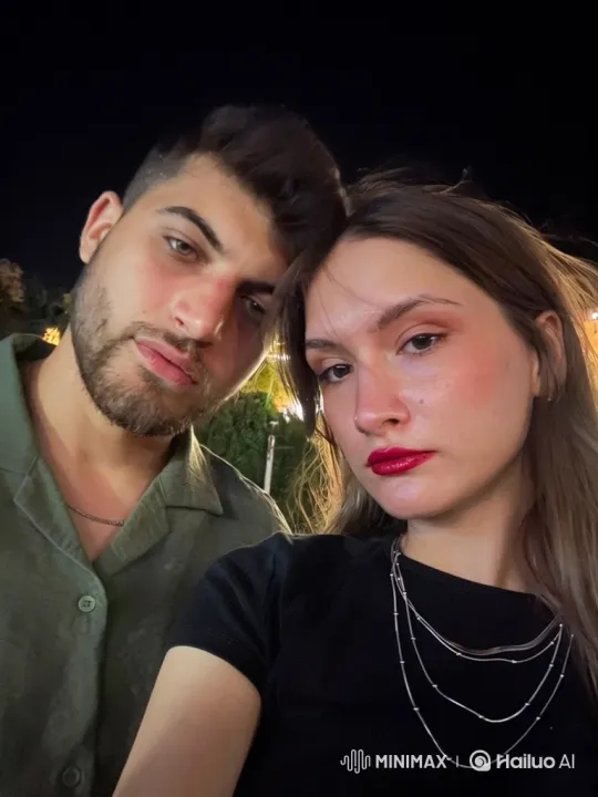 Young Family's Intimate Summer Night Moment – AI Generated Video | Hailuo AI