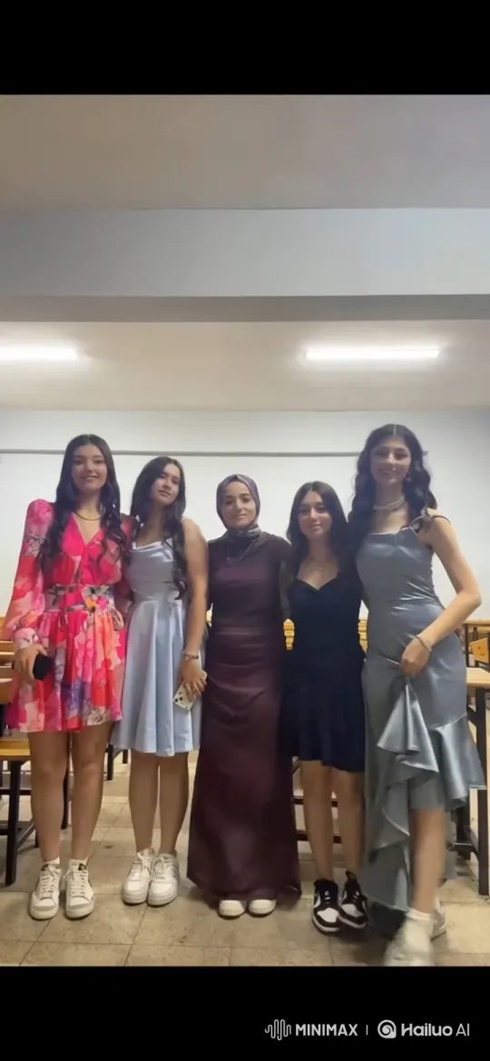 Family Bonds: Sisters and Daughters Embrace – AI Generated Video | Hailuo AI