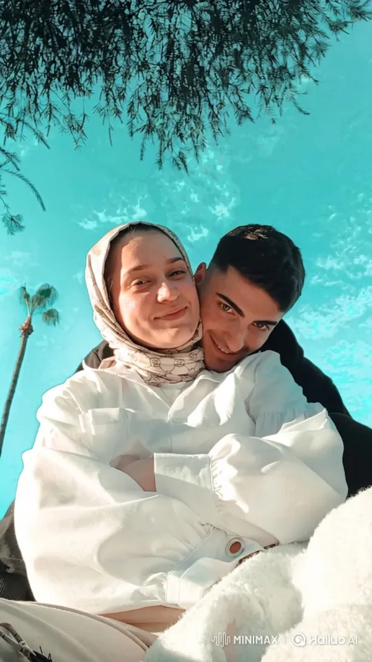 Young Family Embraces in Summer Outdoor Setting – AI Generated Video | Hailuo AI