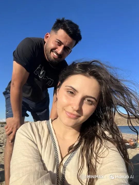 Family Cherishes Beach Moment with Joyful Embrace – AI Generated Video | Hailuo AI