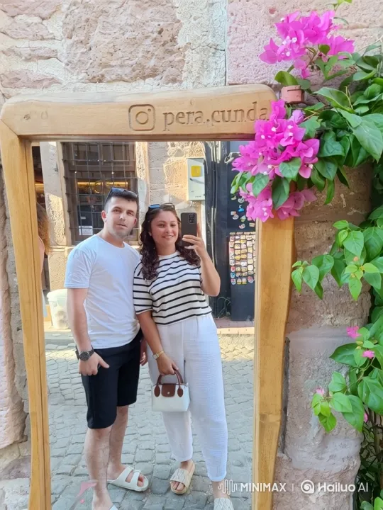 Couple Reunites with Daughter in Warm Summer Evening Scene – AI Generated Video | Hailuo AI