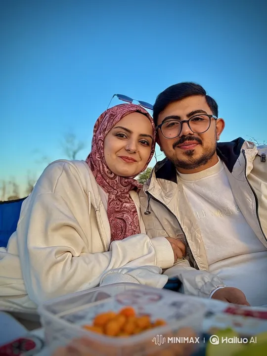 Family Reunion on a Summer Evening – AI Generated Video | Hailuo AI