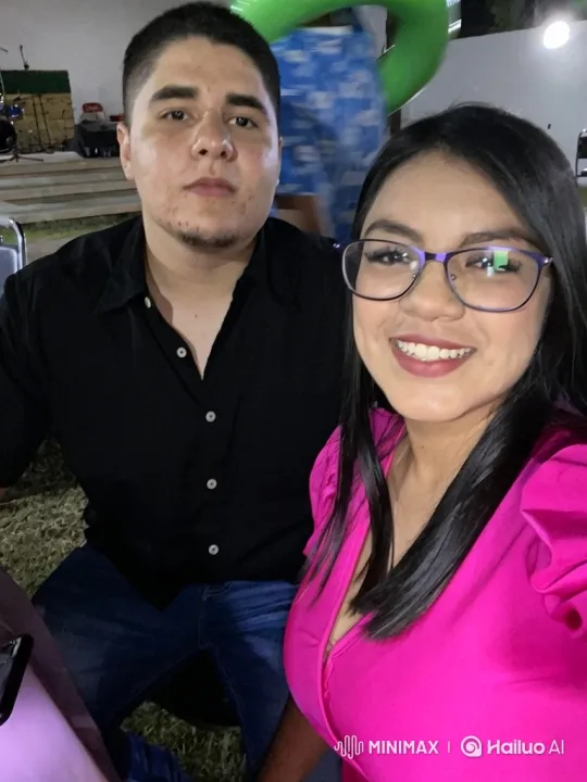 Family Bonding Moment at Nighttime Outdoor Event – AI Generated Video | Hailuo AI