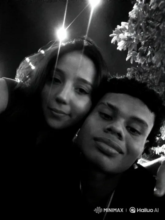 Realistic Family Portrait Captures Intimate Nighttime Embrace – AI Generated Video | Hailuo AI