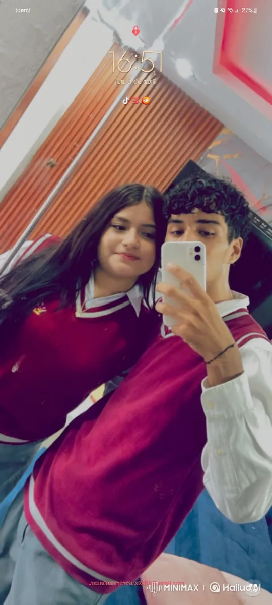 Casual Night Out Captured on Smartphone Video – AI Generated Video | Hailuo AI