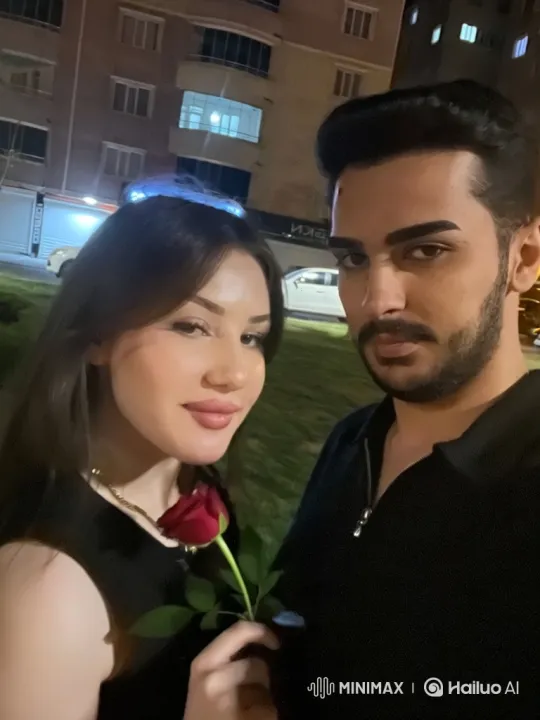 Family Happiness Captured in Summer Night's Glimpse – AI Generated Video | Hailuo AI