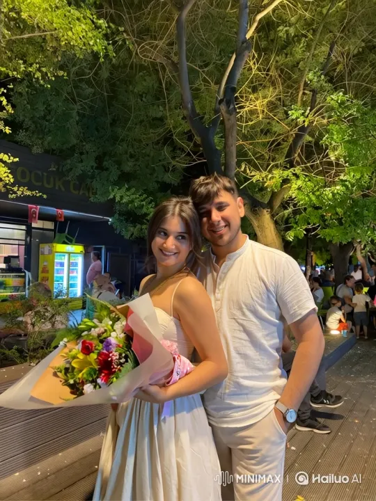 Family Embrace Captures Summer Evening's Joy – AI Generated Video | Hailuo AI