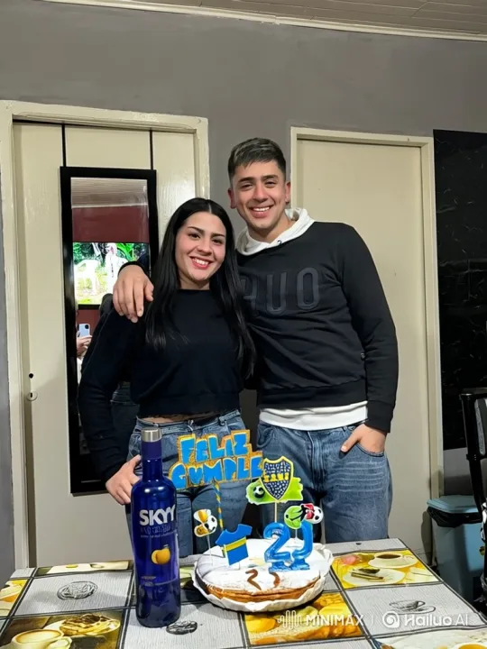 Candid Home Video of Family Joy – AI Generated Video | Hailuo AI