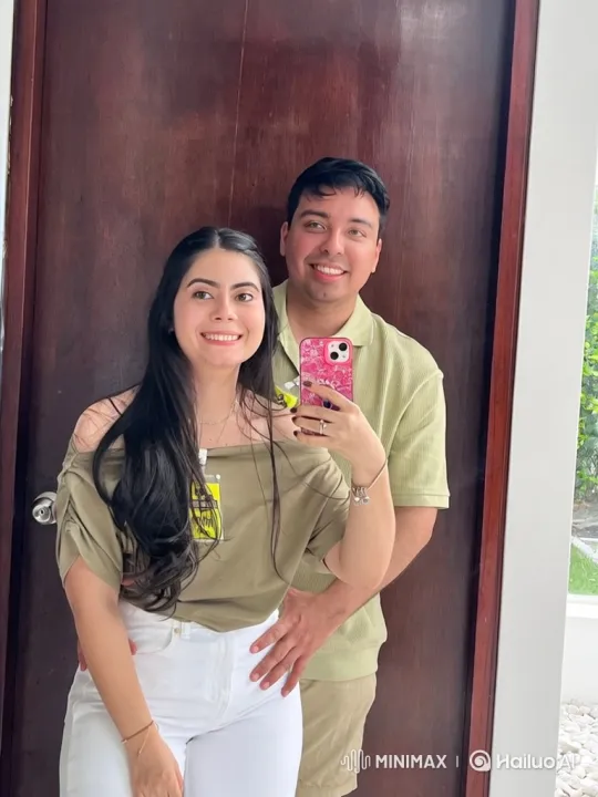 Happy Family Captured in a Selfie Mirror Moment – AI Generated Video | Hailuo AI