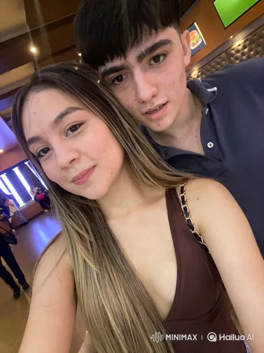 Realistic Family Moment Captured in Hyper-Realistic Animation – AI Generated Video | Hailuo AI