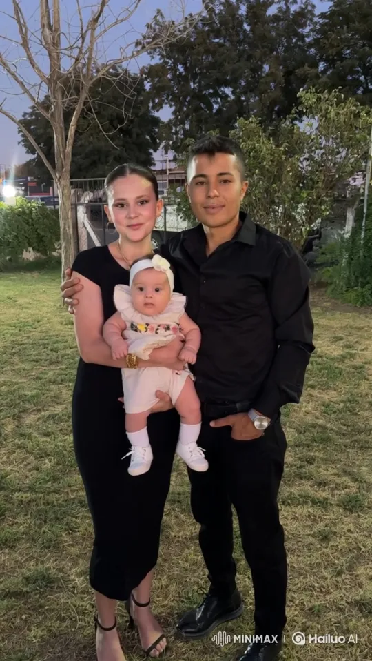 Family Portrait: Twilight Gathering with New Arrivals – AI Generated Video | Hailuo AI