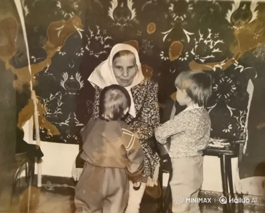 Vintage Scene: Grandmother Embraces Children – AI Generated Video | Hailuo AI