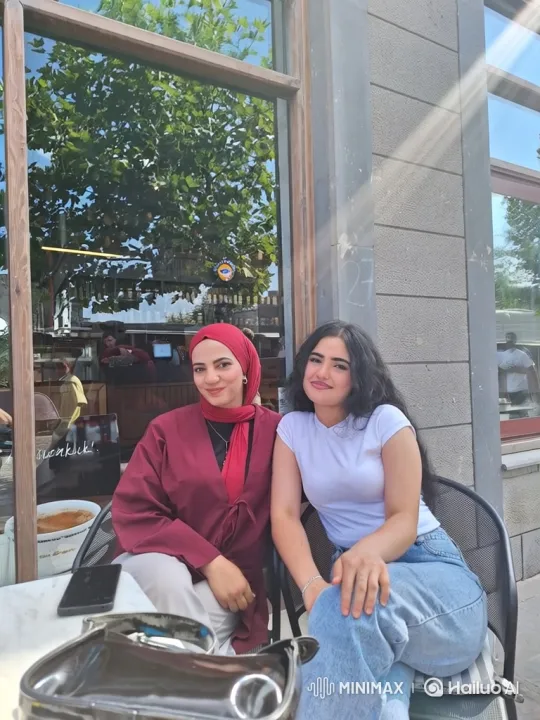 Women and Daughters Share Joyful Reunion – AI Generated Video | Hailuo AI