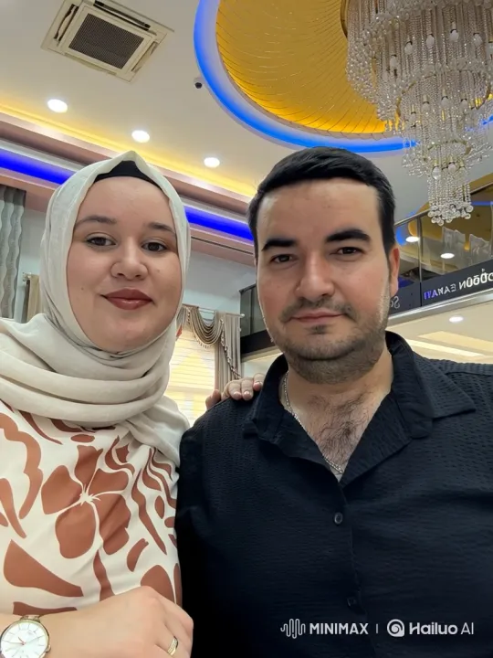 Family Embraces Joyfully in Summer Park Video – AI Generated Video | Hailuo AI