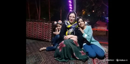Family Bonds Captured in a Nocturnal, Affectionate Scene – AI Generated Video | Hailuo AI