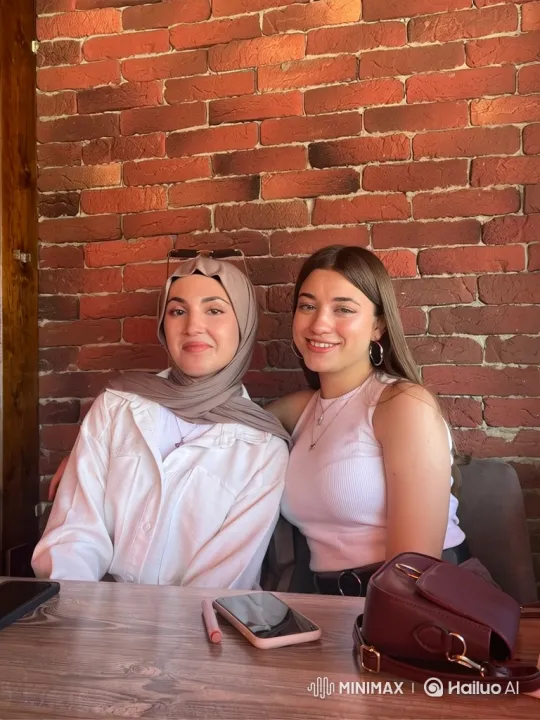 Joyful Family Reunion Captured on iPhone in Summer Setting – AI Generated Video | Hailuo AI