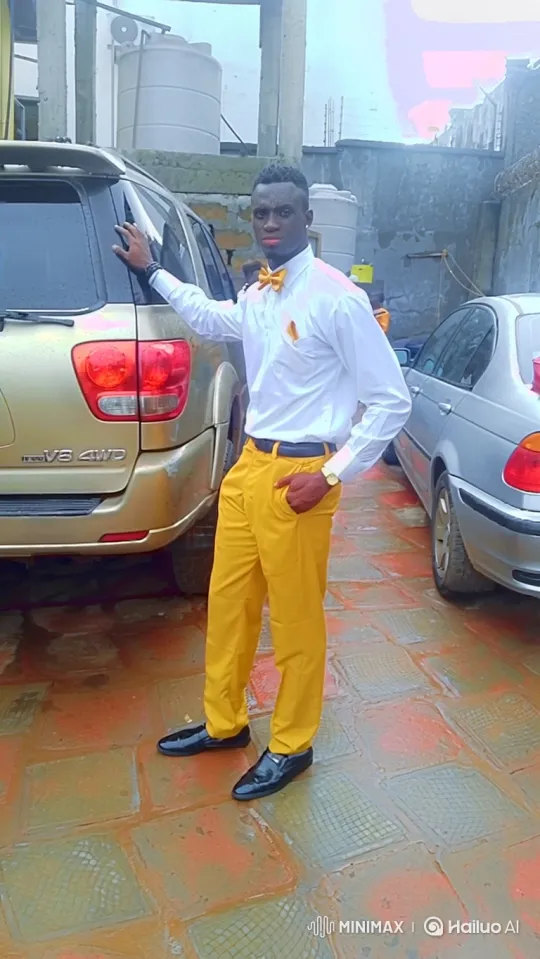 Man in Yellow Poses, Drives Away in Gold SUV – AI Generated Video | Hailuo AI