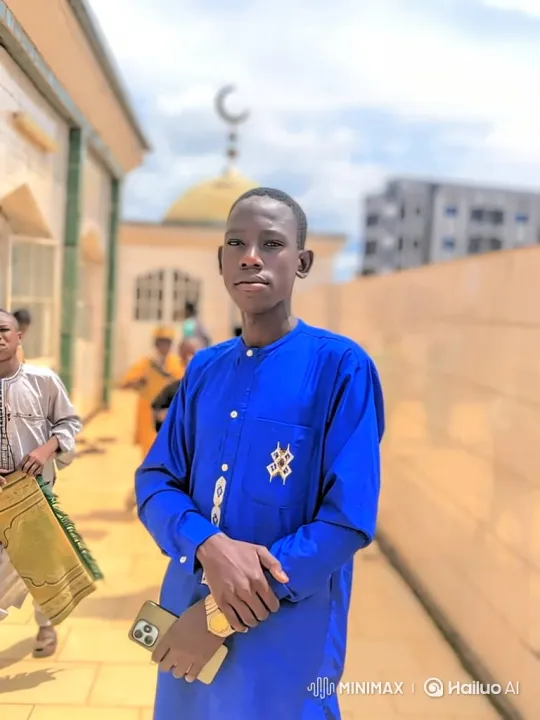 Young Man in Blue Tunic Meets Journalists Outside Luxury Car – AI Generated Video | Hailuo AI
