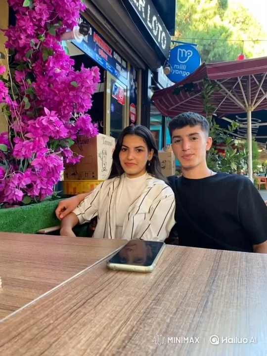 Family Reunion: A Warm Summer Evening Embrace – AI Generated Video | Hailuo AI